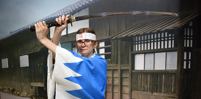 写真:新選組の衣装をきたリンネさん