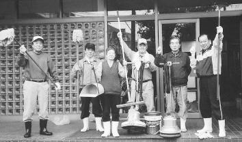 写真:清掃班のスタッフ