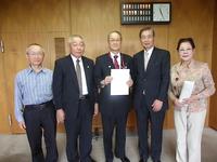 写真:市長と委員