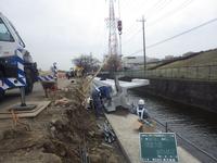 写真:張出歩道据付状況