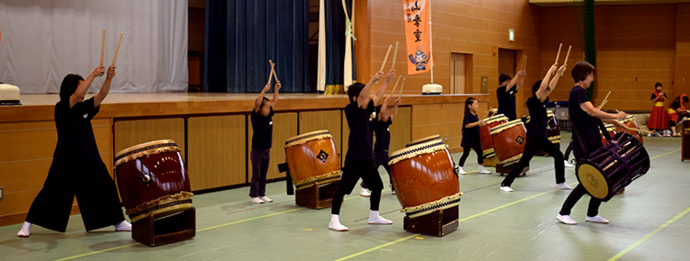 写真:太鼓の演奏
