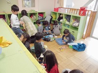 写真:ロッカー整理の様子