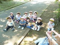 写真：みんなでお散歩