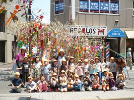笹飾り高幡不動参道商店会飾りつけ