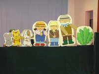 写真：おおきなかぶの人形劇