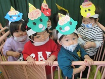 写真：ひよこ組の鬼のお面