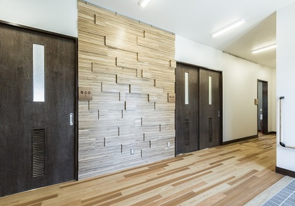 写真:東宮下地区センター壁面