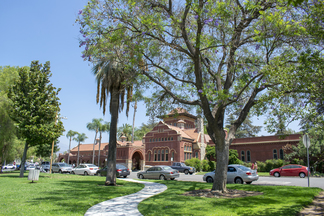 写真:スマイリー図書館