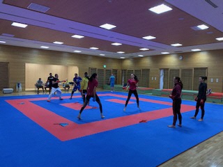 写真:ふれあいホールでの練習風景