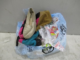 プラごみに入っていた靴(不燃ごみ)