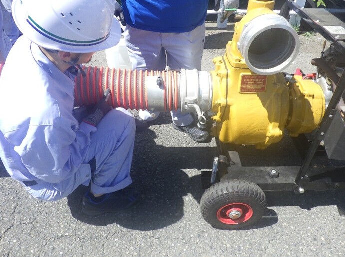 ポンプ訓練の様子の写真3