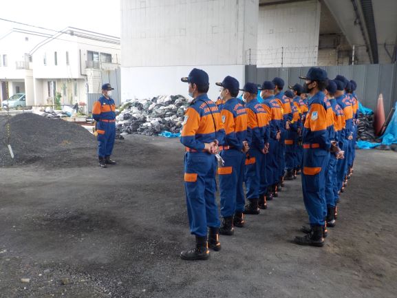 写真:整列(消防団長挨拶)