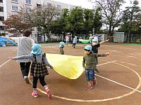 らいおんぐみのミニバルーンをしている写真