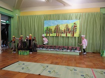 写真：3歳劇の小さいヤギ