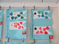 写真：4歳児作のこいのぼり