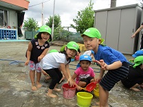 写真：どろんこあそび