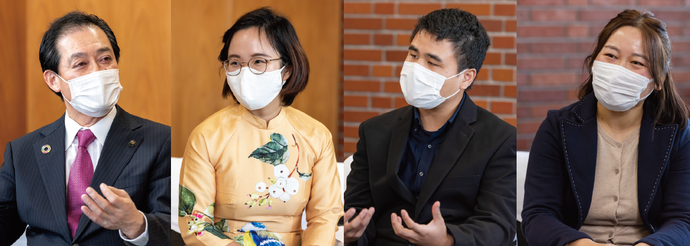 写真:参加者の4人