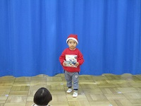 2歳児の誕生児の写真です。