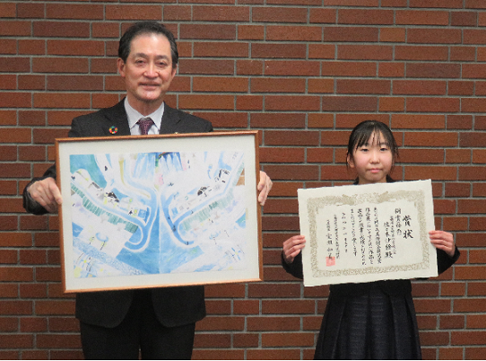 写真:佐々木さんと市長