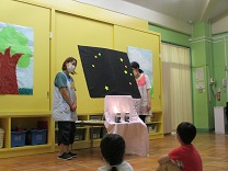 写真：ブラックシアター