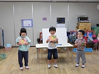 写真:誕生カードをもらったところ