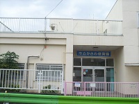 保育園玄関の写真