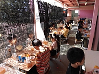 写真:5歳児の食事の様子