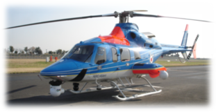 写真：株式会社コスミックエンジニアリング　報道用空撮ヘリコプター