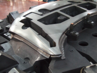 写真：株式会社ユアビジネス 金型