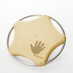 写真：触覚や画像処理を応用した電子楽器作品1（商品化）