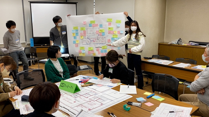 写真:ワーク結果発表