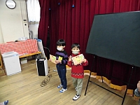 写真:4歳児の誕生児紹介