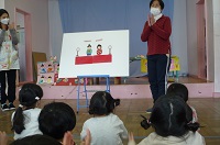 おひなさまはだあれと言うパネルシアターの写真