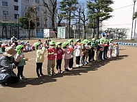 写真:3歳児のうたの様子