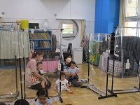 0歳児さんが誕生会に参加している様子の写真