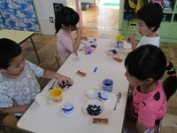 ブルーベリーおやつの様子の写真