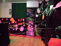 写真:お化け屋敷内の通路の様子