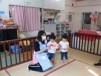 写真:誕生児紹介の様子