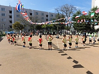 写真:開会式の体操の様子