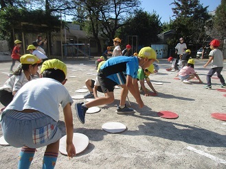 交流会オセロゲームの様子
