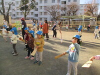 はねつきをしている様子の写真