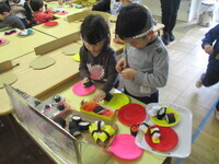 ネタを乗せている様子の写真