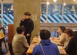 写真：ワークショップ・交流会の様子3枚目