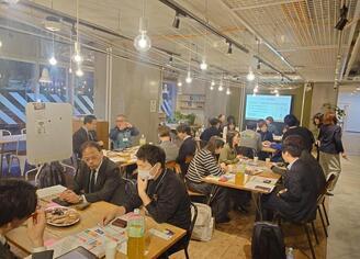 写真：ワークショップ・交流会の様子4枚目