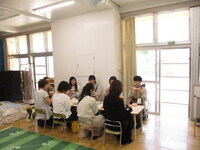 試食の様子の写真