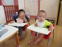写真：0歳児の様子2