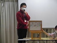 写真:エコについての紙芝居の様子