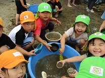 写真：泥んこ遊び2