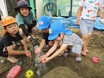 写真：泥んこ遊び3