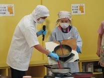 写真：カレーパーティデモンストレーション2